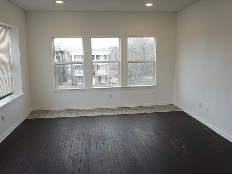 2704-2706 Benton Blvd #3N — Photo 3