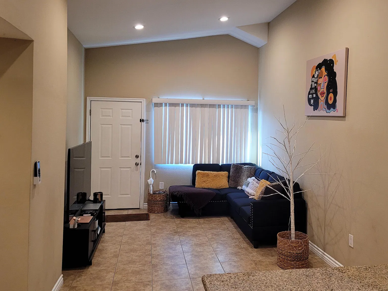 2 bed, 850 sqft, $2,295 — Photo 2