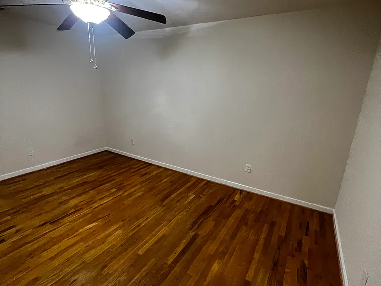 803 W Broad St #1 — Photo 12