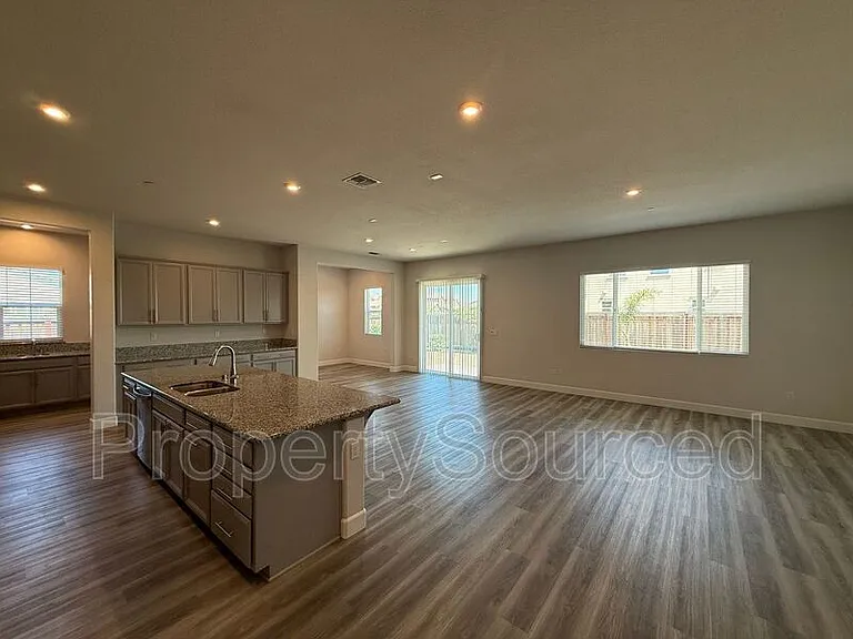 614 Madrone St — Photo 10
