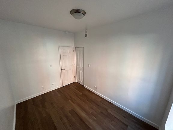 2nd image of 5142 S King Dr #1C