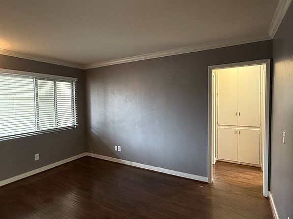 5th image of 3151-3169 N Park Way #3157
