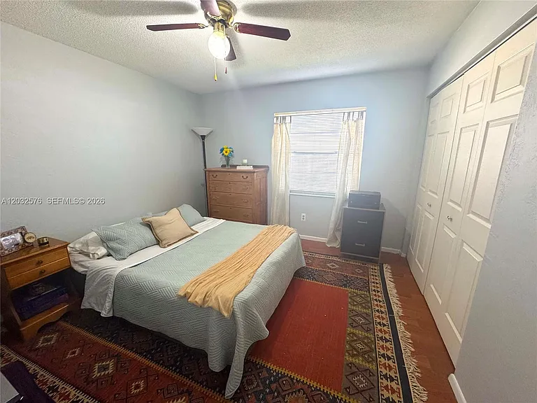 1063 Wexford Way — Photo 14