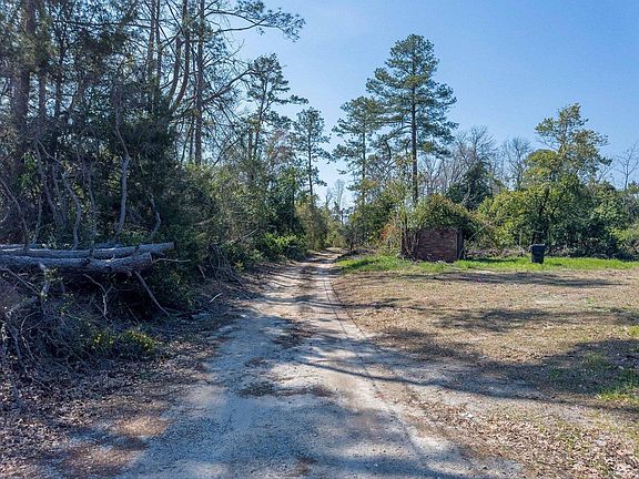 5th image of 251 Settlement Road