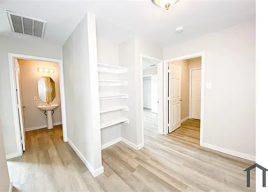2708 Clemson Cir #B — Photo 10
