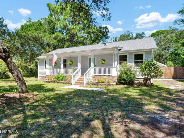 126 Park Avenue, Southport, NC 28461