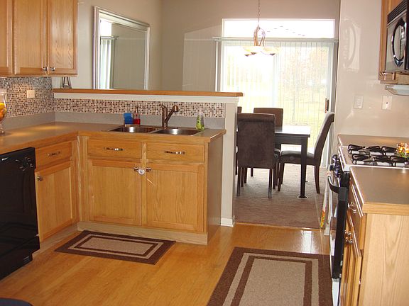 3rd image of 475 Peregrine Pkwy #A