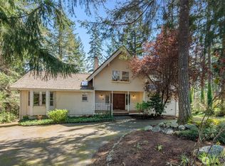 30 E Rainier Drive, Allyn, WA 98524