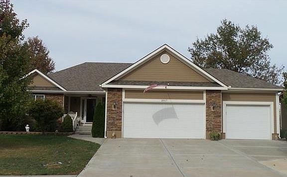 2nd image of 3917 SW Briarwood Oaks Dr