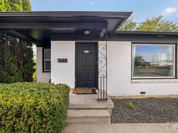 2016 Addison Ave E, Twin Falls, ID 83301