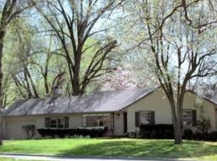 5806 Alhambra Dr, Fairway, KS 66205