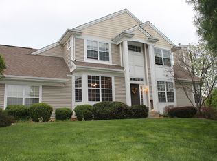 1113 Highland Ct, Stewartsville, NJ 08886