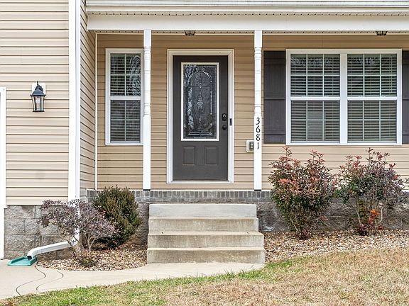 3rd image of 3681 Fox Tail Dr