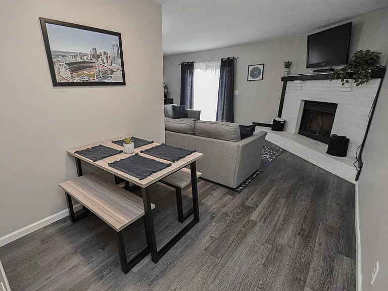 453 Silverlake Ave #453 — Photo 7