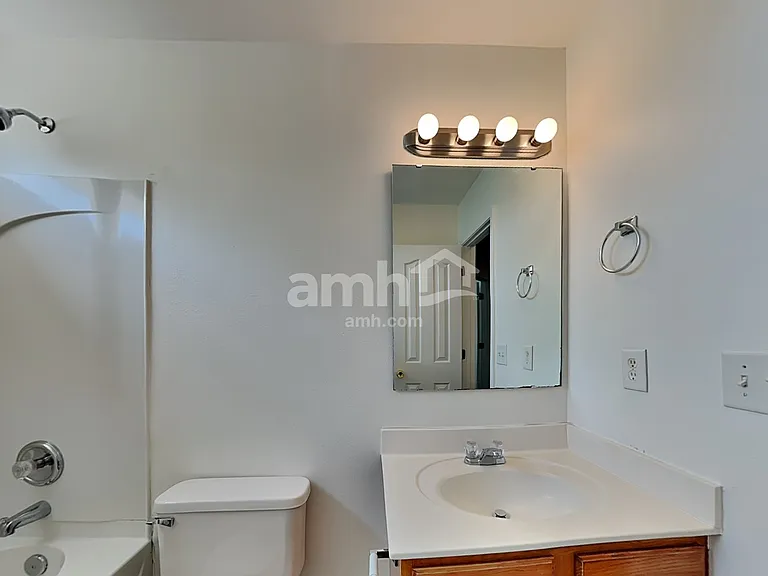 2526 Ingleside Dr — Photo 17
