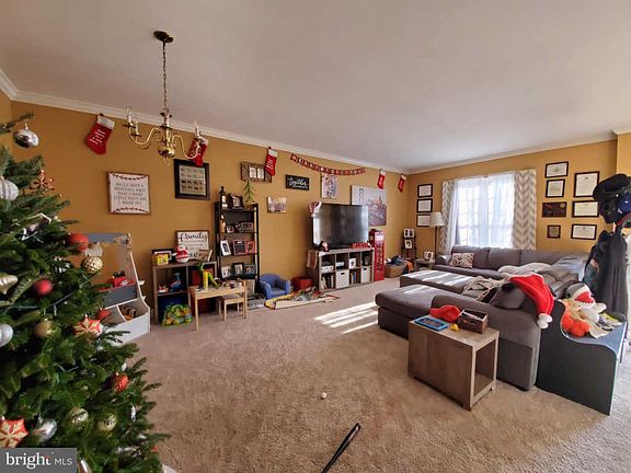 5th image of 14076 Madrigal Dr