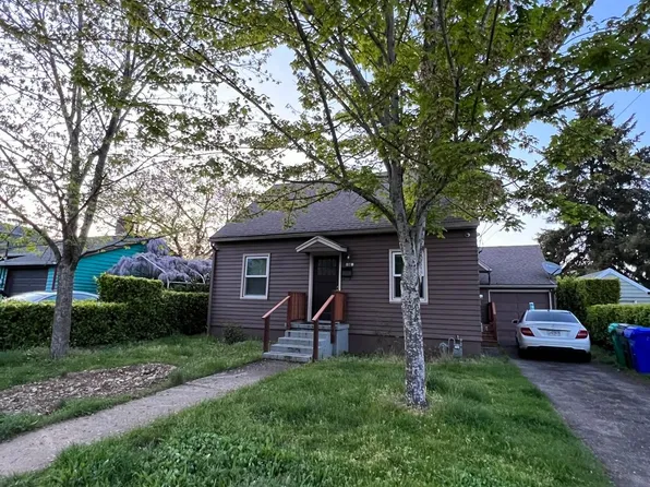 8301 NE Hassalo St, Portland, OR 97220
