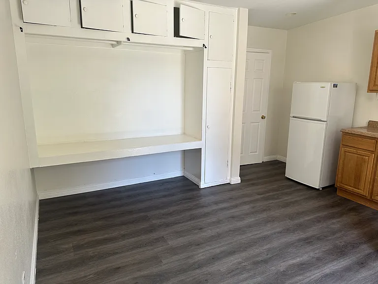 314 S Pine St #1/2 — Photo 3