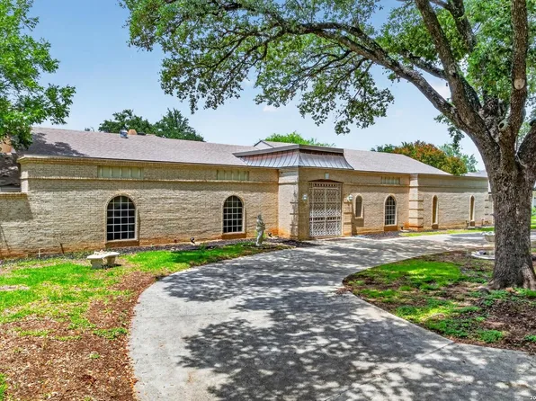 107 Chattington Ct, San Antonio, TX 78213