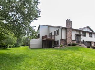 5600 Donegal Dr, Shoreview, MN 55126