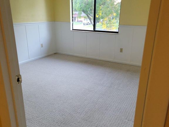 3rd image of 532 Bahia Cir #B