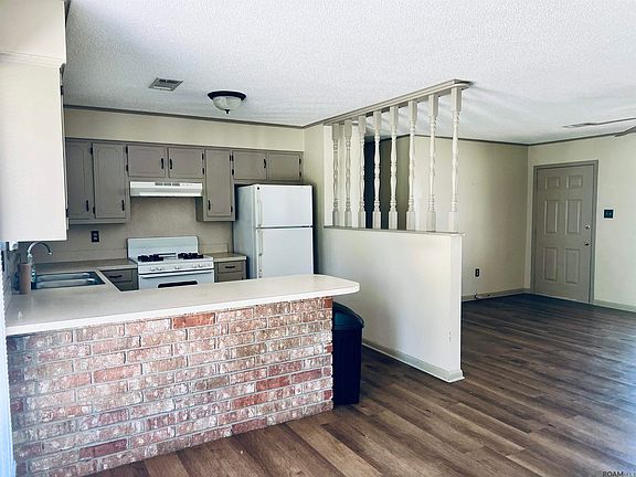 4th image of 602 Berthier St