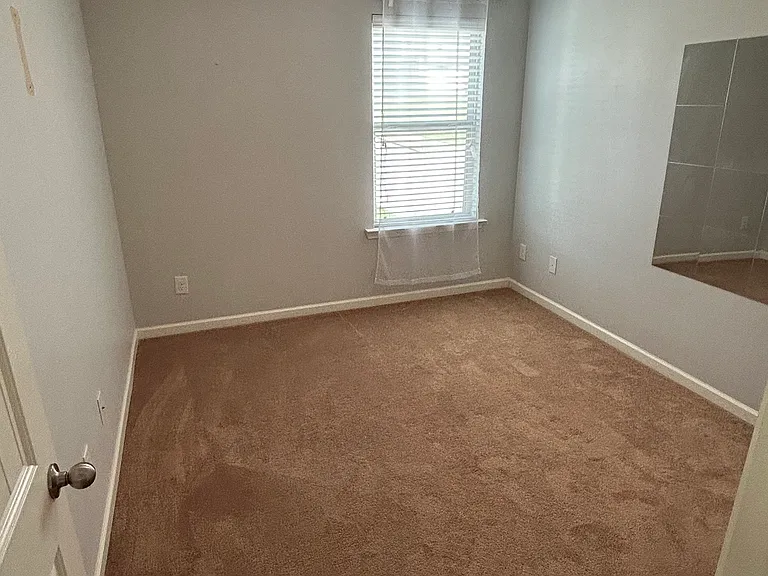 1567 Sprucedale Dr — Photo 15