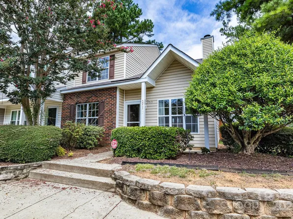 5911 Cougar Ln, Charlotte, NC 28269