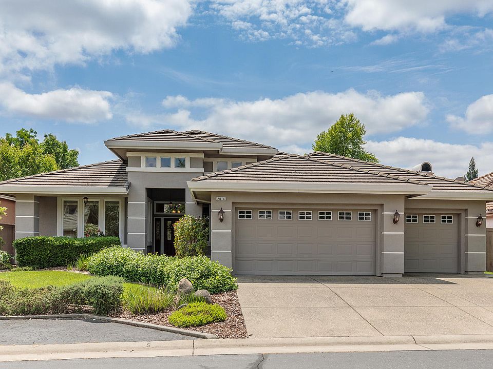 1st image of 2014 Blackheath Ln