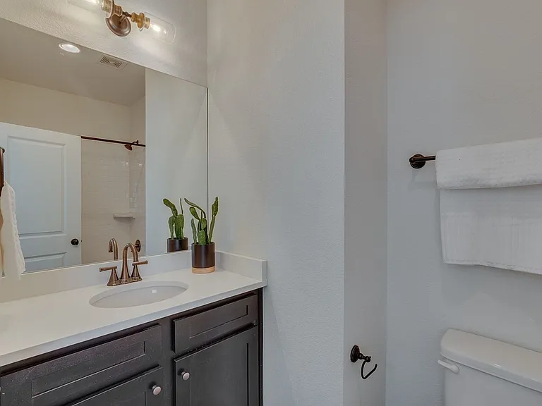 3117 Greene Ave — Photo 23