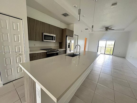 3rd image of 8015 NW 104th Ave APT 31