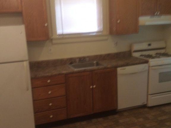3rd image of 7405 Canton Ave