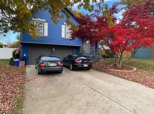 1436 SW Mission Rd, Lees Summit, MO 64081