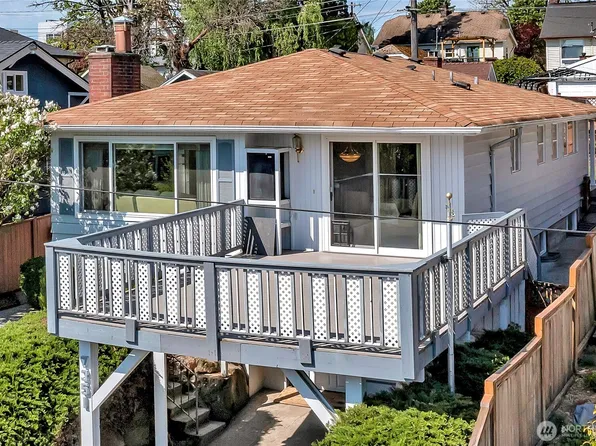 7351 32nd Avenue SW, Seattle, WA 98126