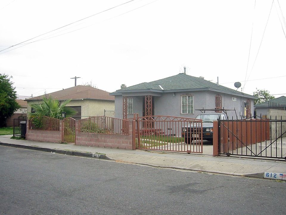 Neighborhood View