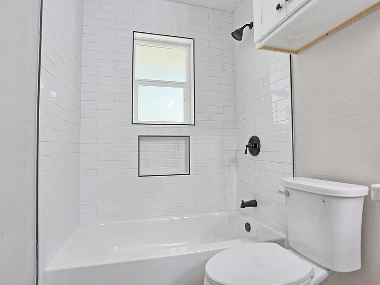 704 Natchez River Cir — Photo 18