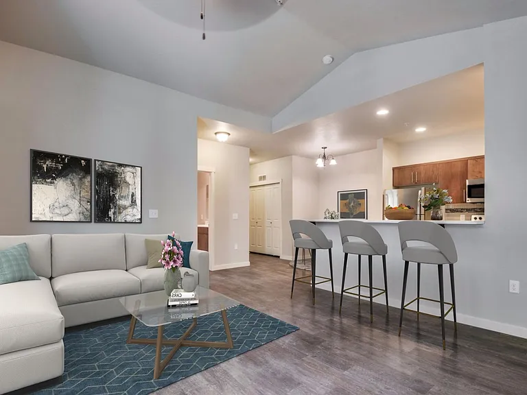 Eagle River Apartments — Photo 17