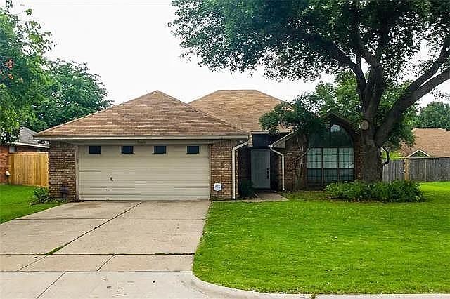 1st image of 2668 Village Green Dr