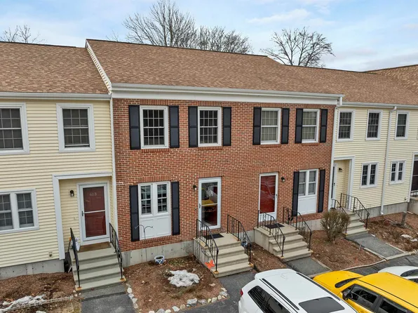 614 Fox Hollow Way, Manchester, NH 03104