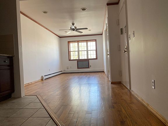 4th image of 3756 Barnes Ave APT 1