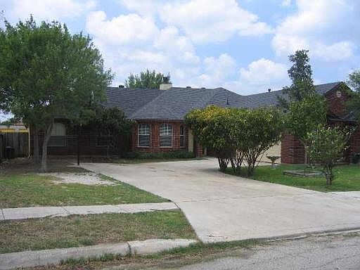 1st image of 7739 PIPERS CREEK