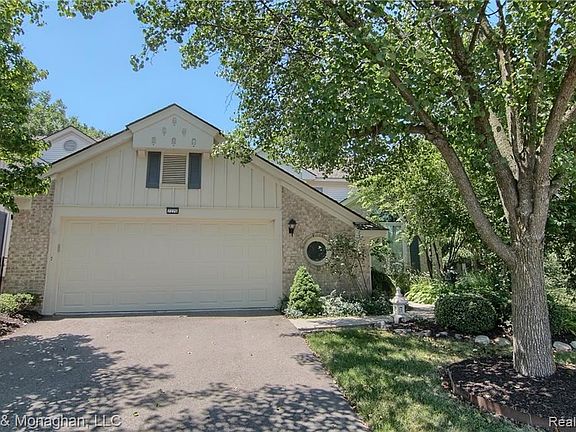 2nd image of 7276 Simsbury Dr #1