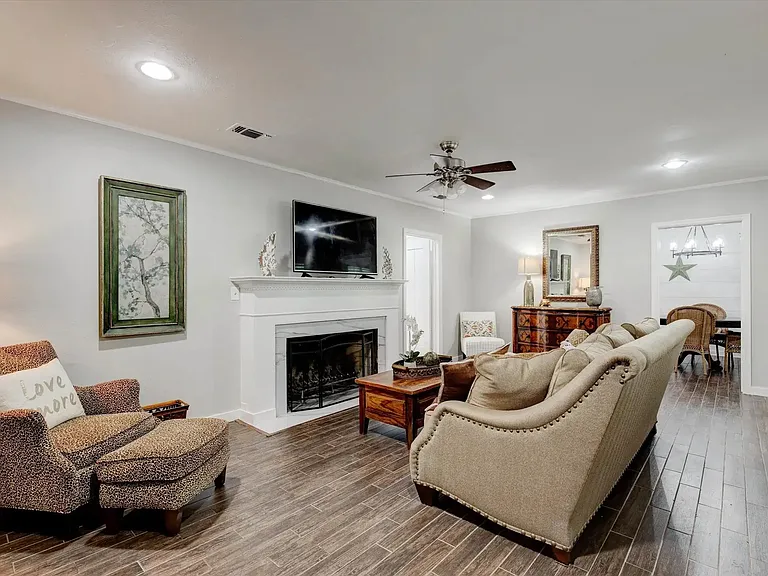 3727 W Biddison St — Photo 14