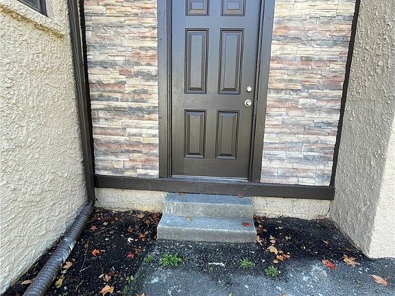 3rd image of 300 Saint Louis Ave