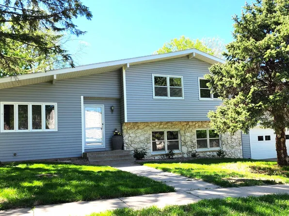 5141 S 37th St, Lincoln, NE 68516