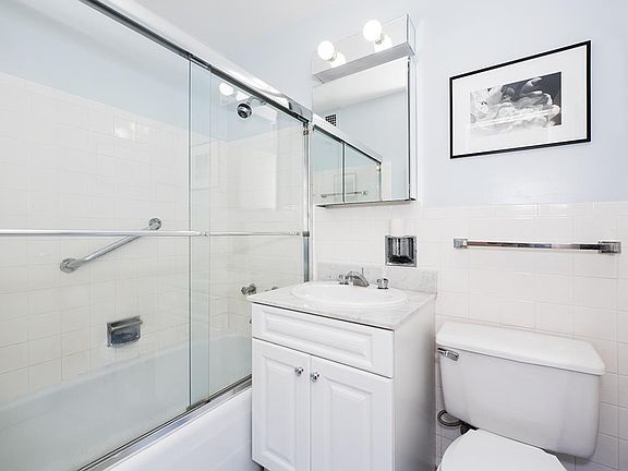 4th image of 160 W End Ave APT 20G