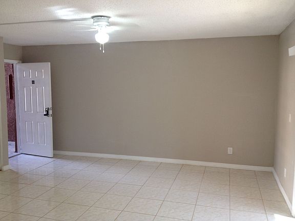 3rd image of 8809 Crestview Dr APT B