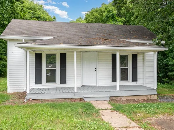 645 Church St, Eden, NC 27288