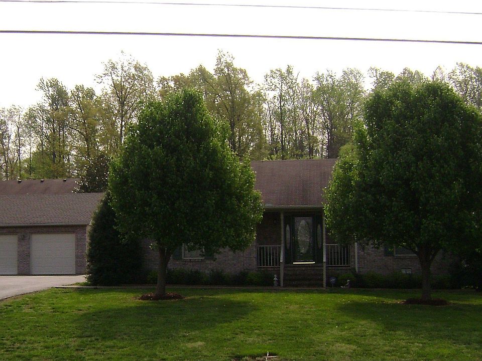2nd image of 802 Hunters Crossing Ln
