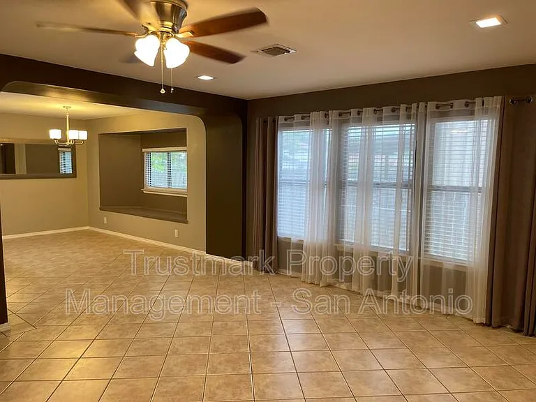 8335 Bent Meadow Dr — Photo 8